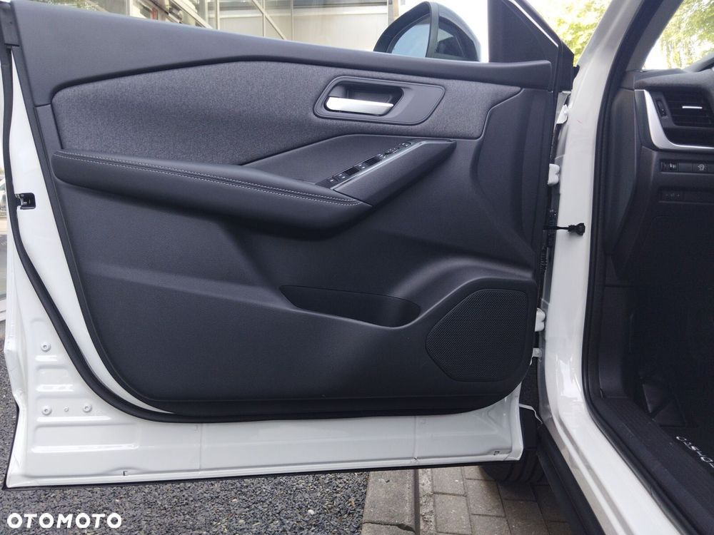 Nissan Qashqai 1.3 DIG-T MHEV Acenta Xtronic - 10