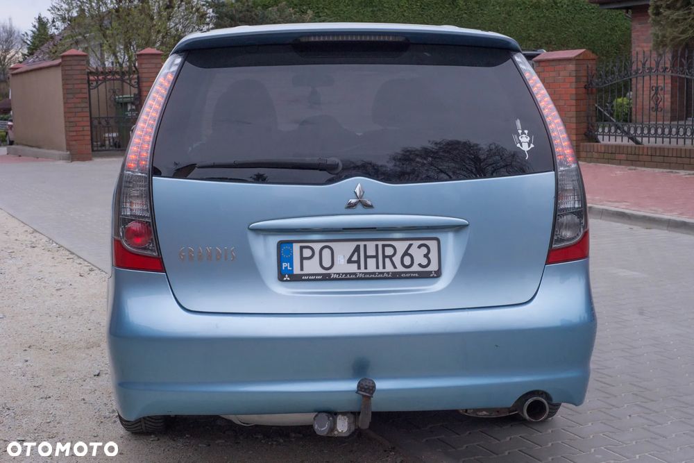Mitsubishi Grandis 2.4 Inform - 5