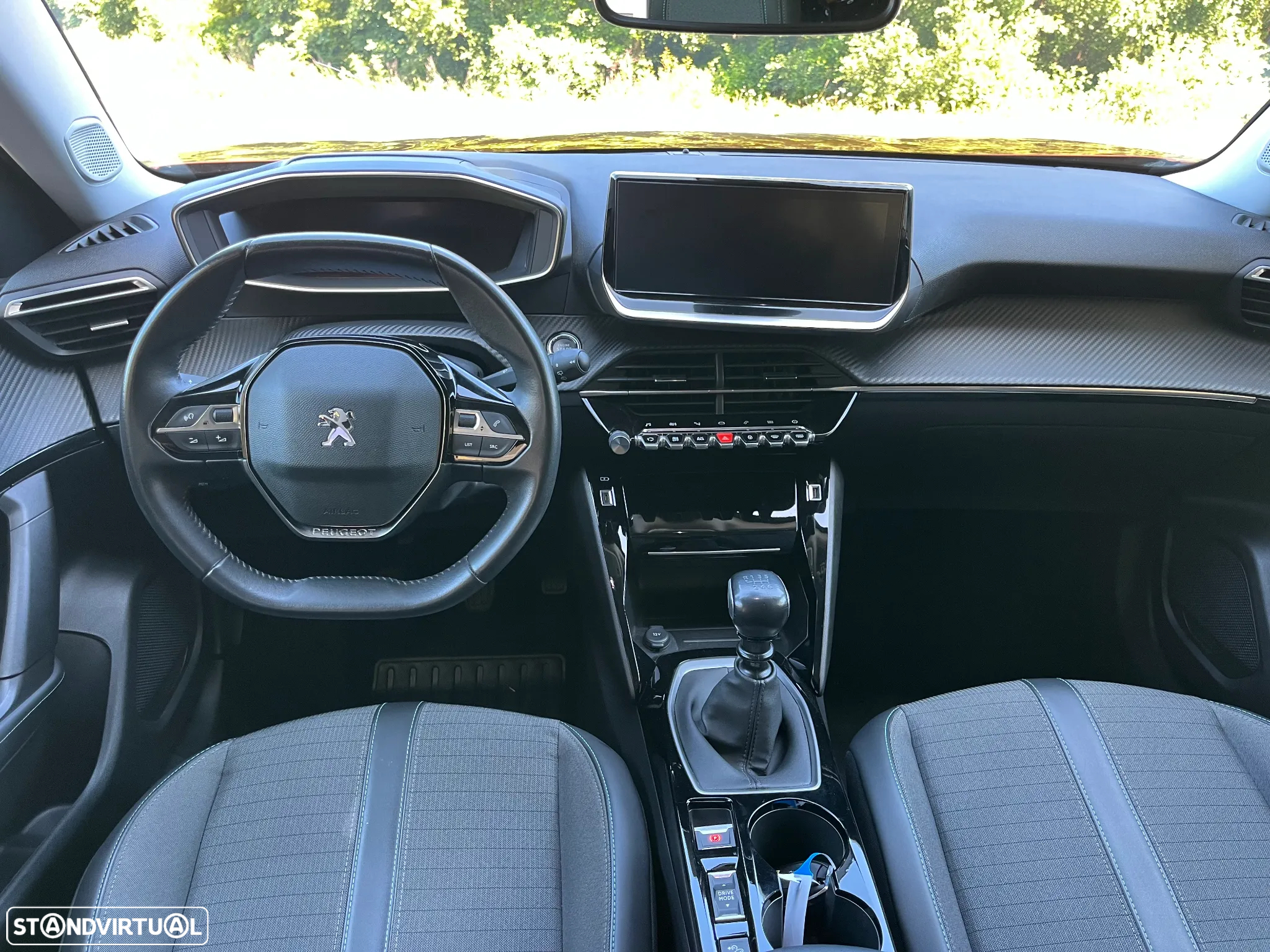 Peugeot 2008 1.5 BlueHDi Allure Pack - 4