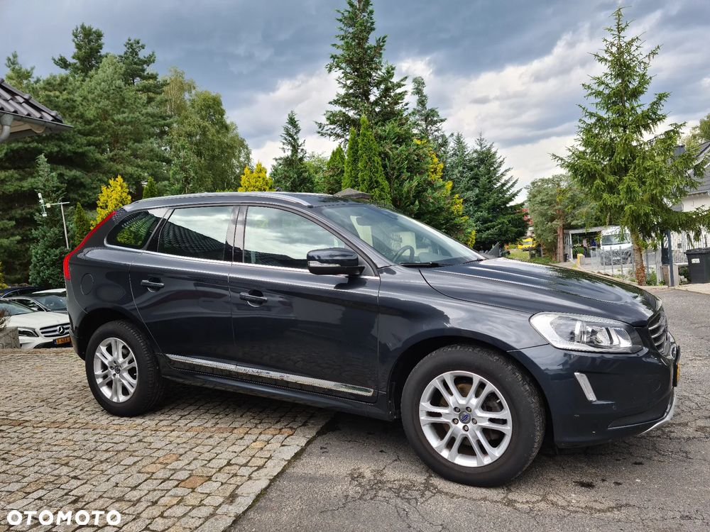 Volvo XC 60 D3 Momentum - 4