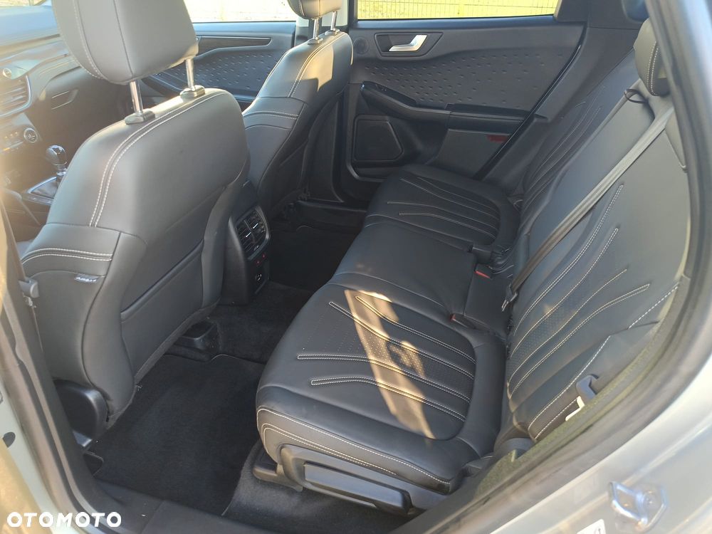 Ford Kuga - 10