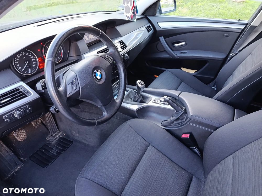 BMW Seria 5 520d - 7