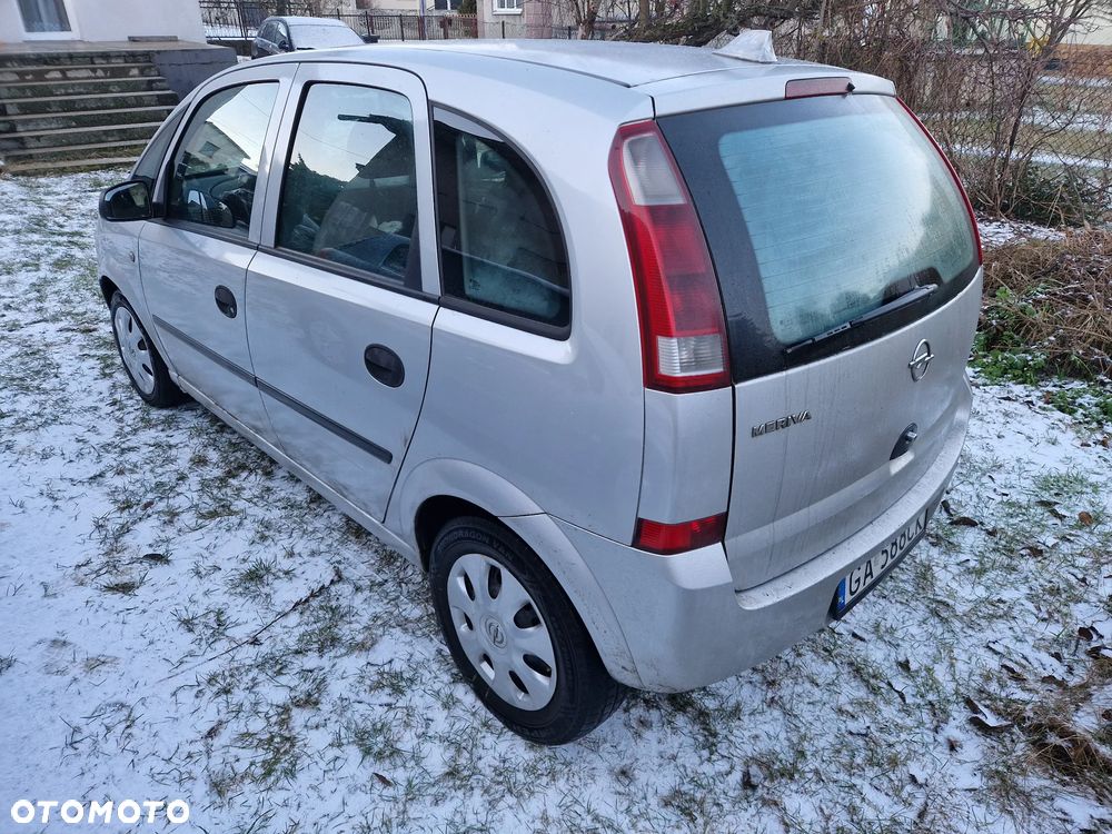Opel Meriva 1.6 (Essentia) - 4