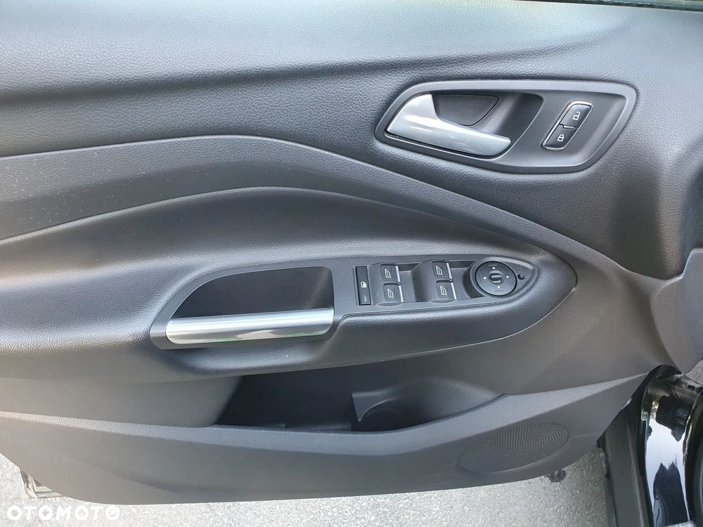 Ford Kuga 2.0 TDCi 4x4 Titanium - 10