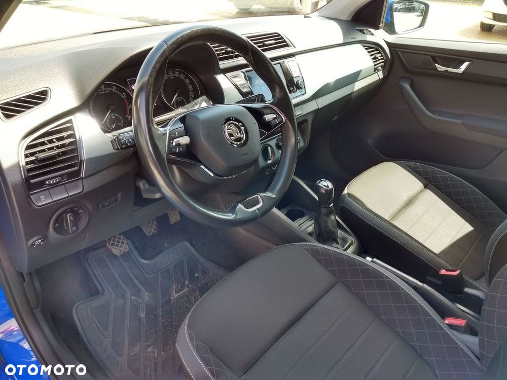 Skoda Fabia - 10