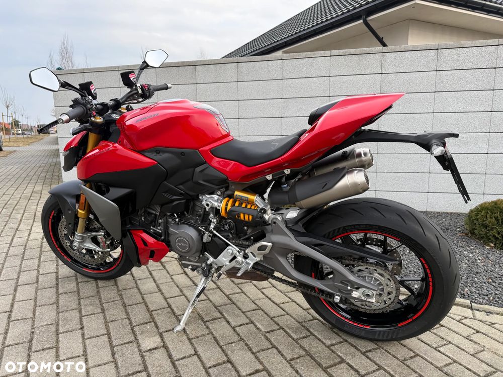 Ducati Streetfighter V2 - 12