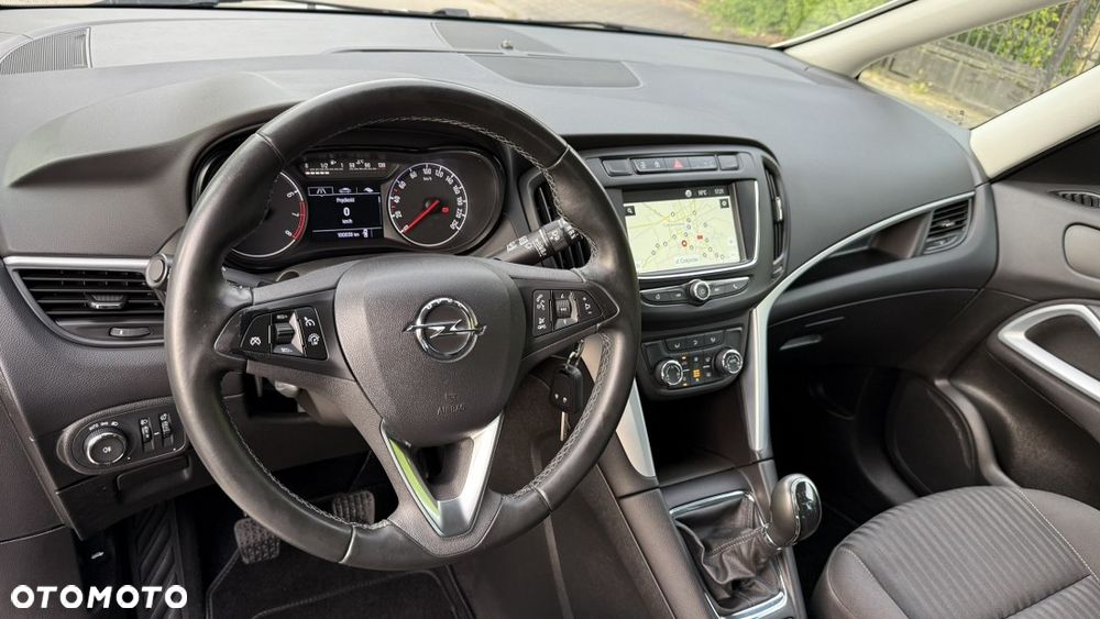 Opel Zafira Tourer 1.4 Turbo Innovation - 19