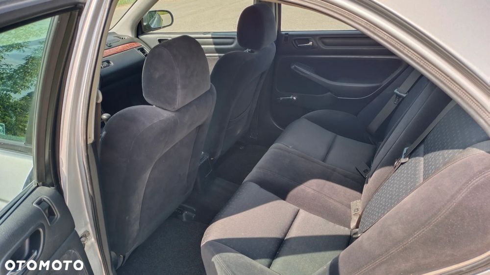 Honda Accord 1.8i S - 6