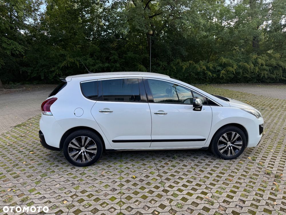 Peugeot 3008 2.0 HDi HYbrid4 - 3