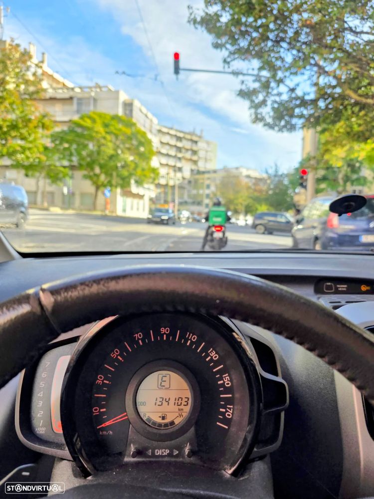 Toyota Aygo 1.0 X-Play Plus+X-Touch +TSS MM - 8