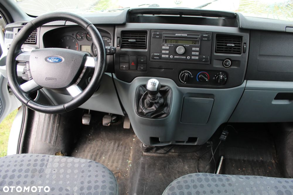Ford Transit - 11
