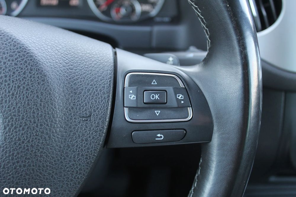Volkswagen Tiguan 2.0 TDI DPF 4Motion BlueMotion Technology DSG Sport & Style - 33
