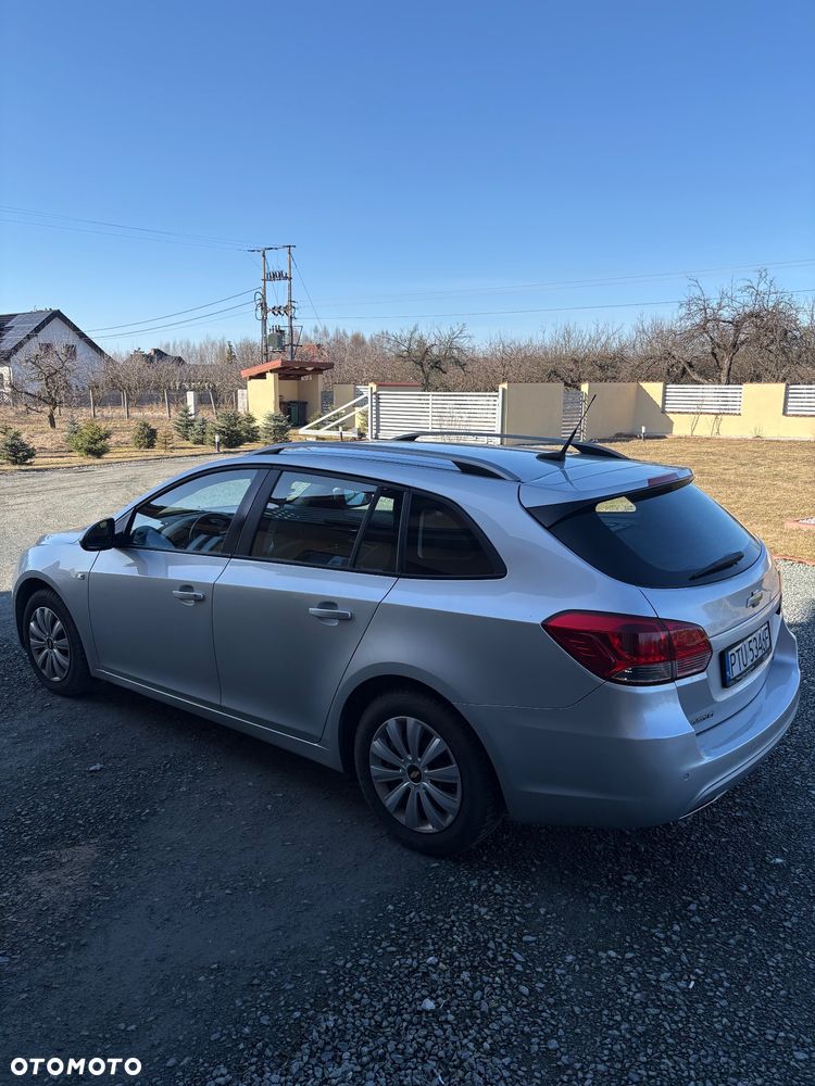 Chevrolet Cruze 1.7 D LT+ - 4