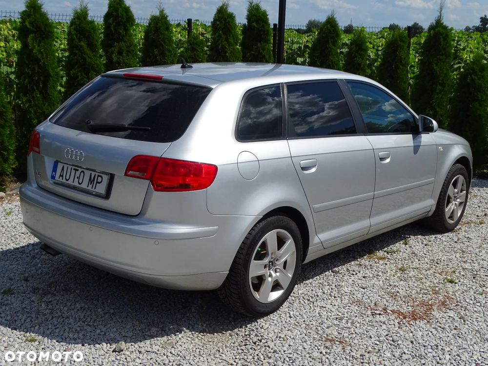Audi A3 Sportback 2.0 TDI Ambiente S tronic - 28