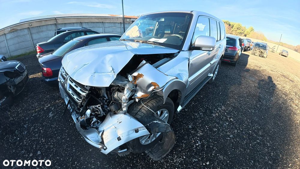 Wszystkie części do Mitsubishi Pajero IV | 3.2 DI-D 4M41 200 KM EURO5 – używane, sprawdzone! - 2