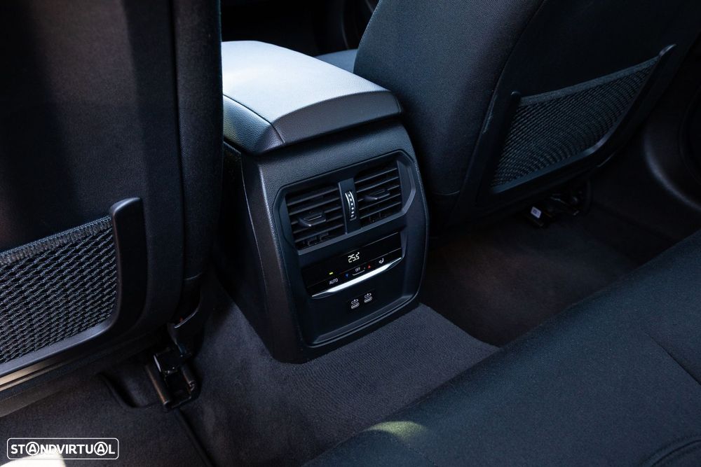 BMW 318 d Auto - 21