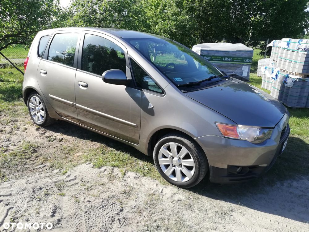 Mitsubishi Colt - 17