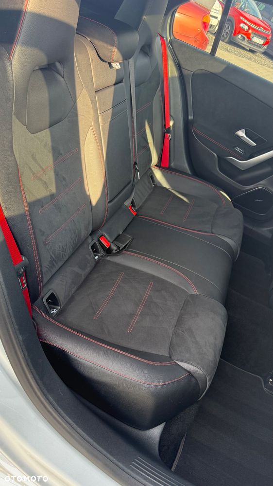 Mercedes-Benz Klasa A AMG 35 4Matic AMG Speedshift DCT 7G - 12
