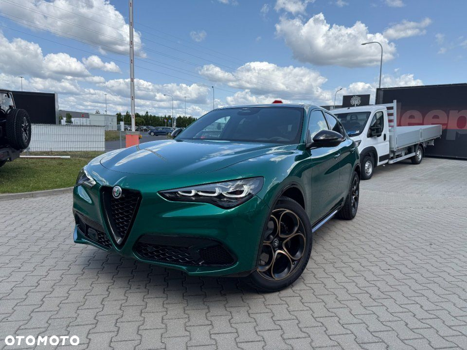 Alfa Romeo Stelvio - 14