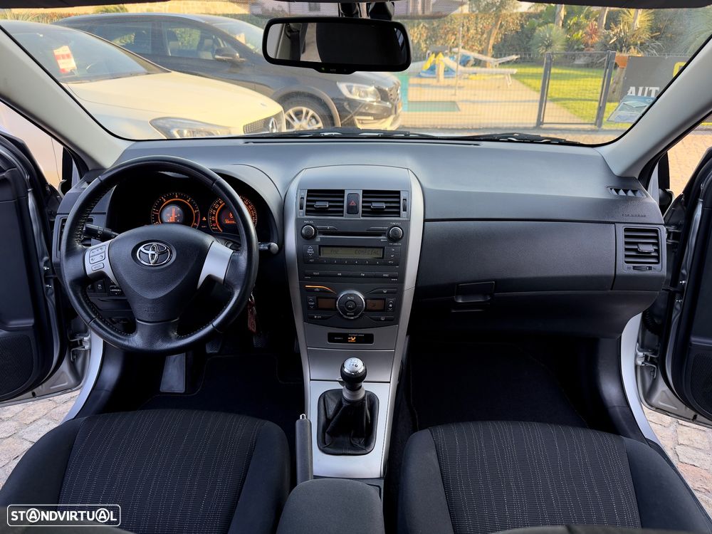 Toyota Corolla 1.4 D-4D - 8