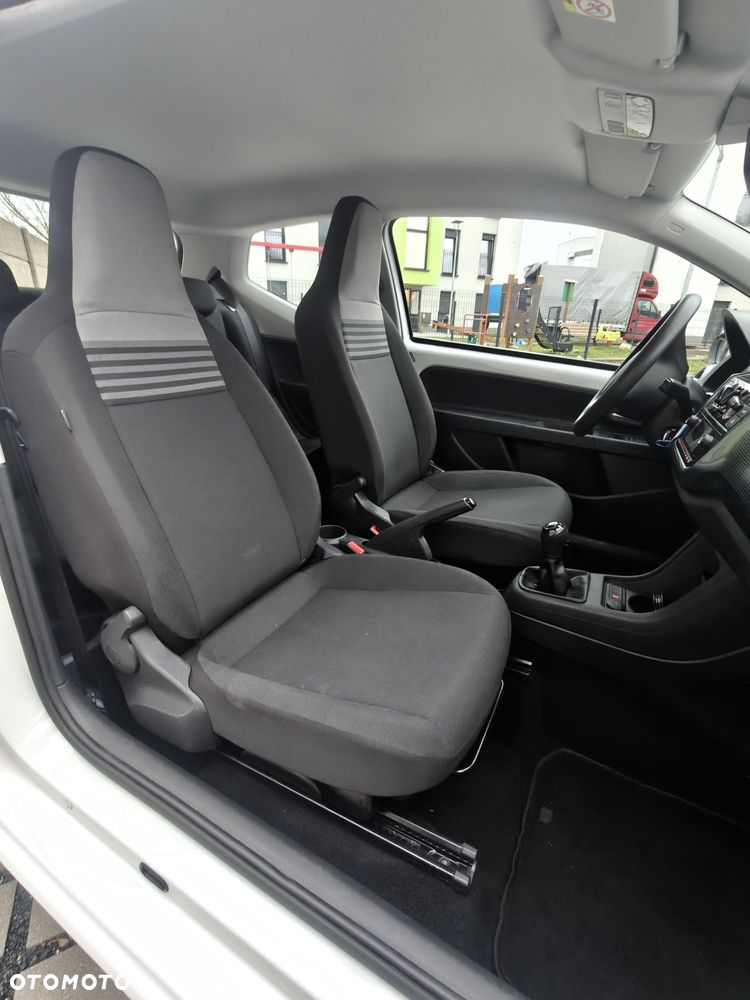 Volkswagen up! - 22