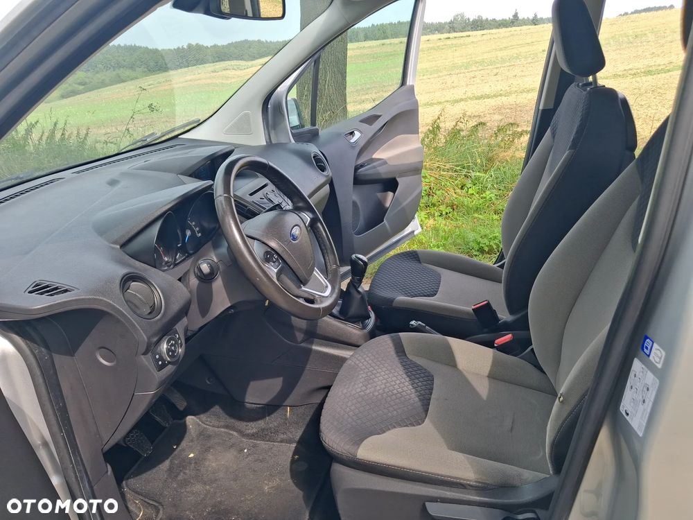 Ford Tourneo Courier 1.0 EcoBoost Ambiente - 14