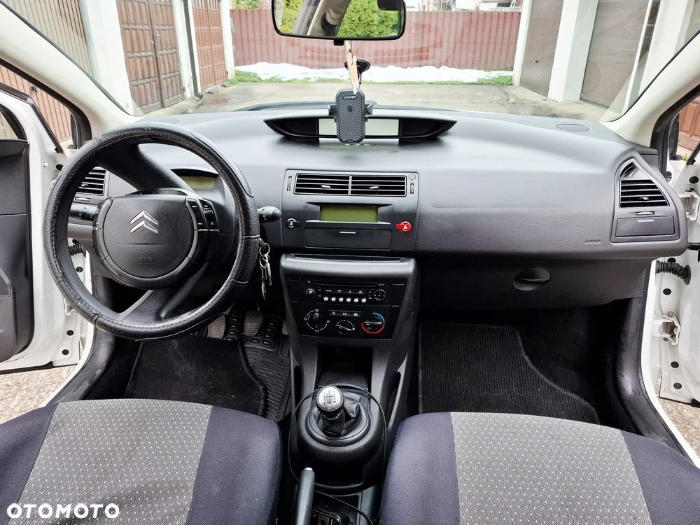 Citroën C4 1.6 16V Magic - 12