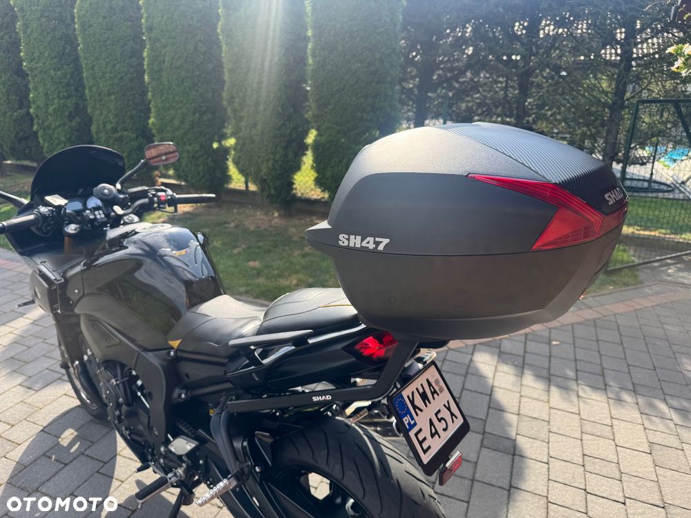 Yamaha FZ8 - 12