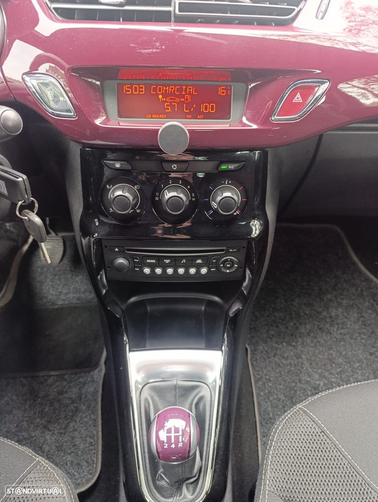 Citroën DS3 1.6 e-HDi So Chic - 8