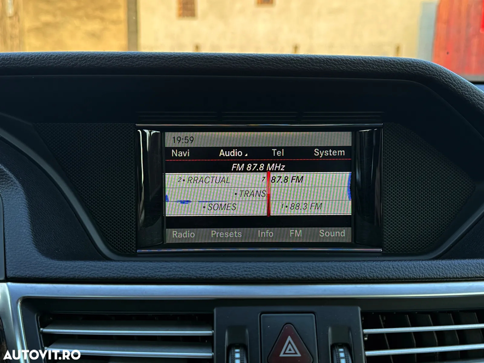 Mercedes-Benz E 200 BlueTEC 7G-TRONIC Elegance - 13