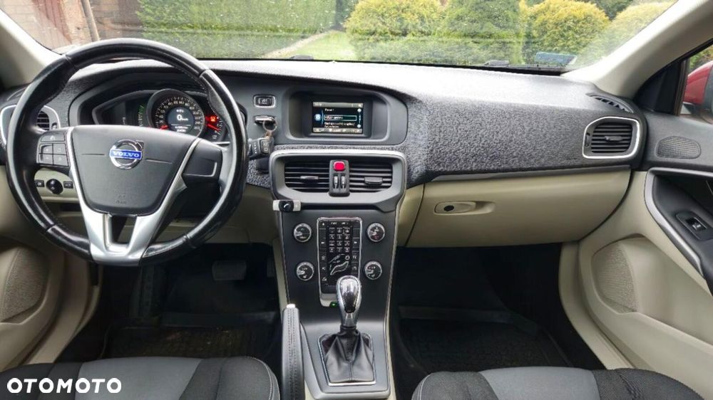 Volvo V40 D2 Kinetic - 15