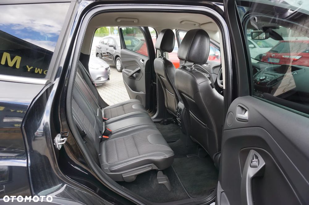 Ford Kuga 2.0 TDCi 2x4 Titanium - 30