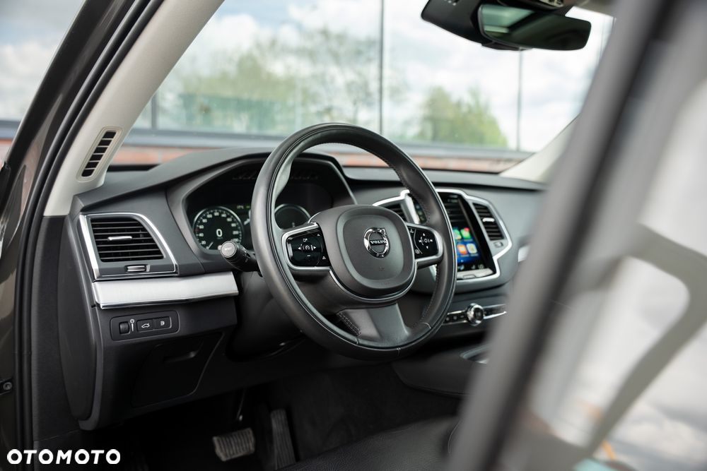 Volvo XC 90 - 23