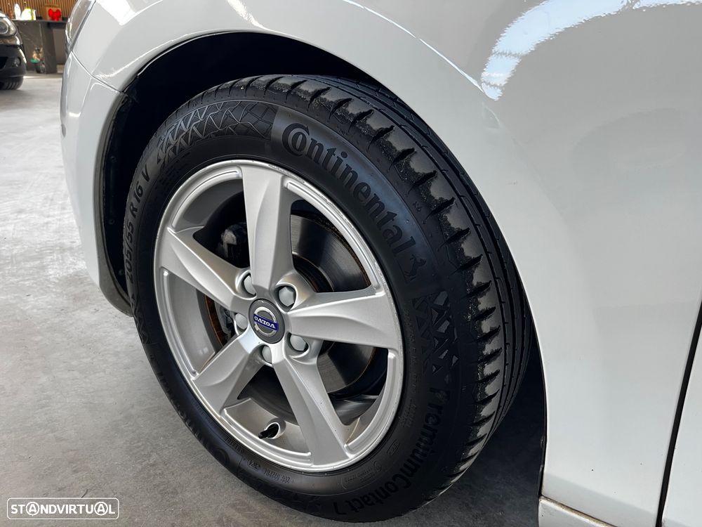 Volvo V40 2.0 D2 Momentum - 9