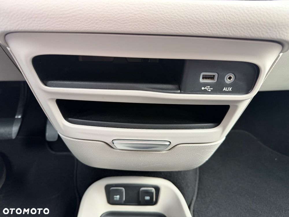 Chrysler Pacifica - 19