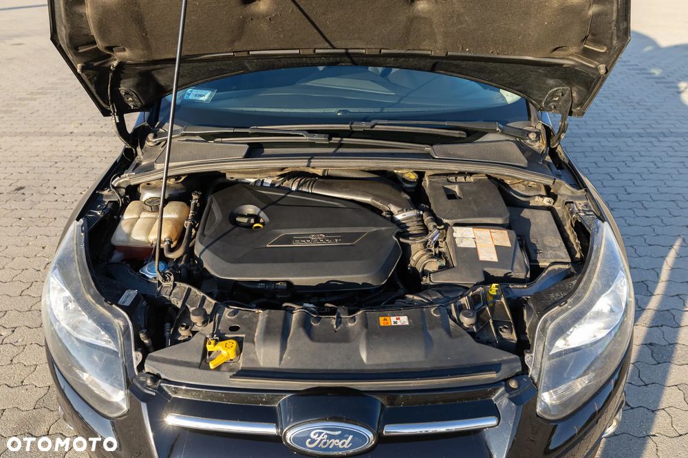 Ford Focus 1.6 EcoBoost Titanium - 19