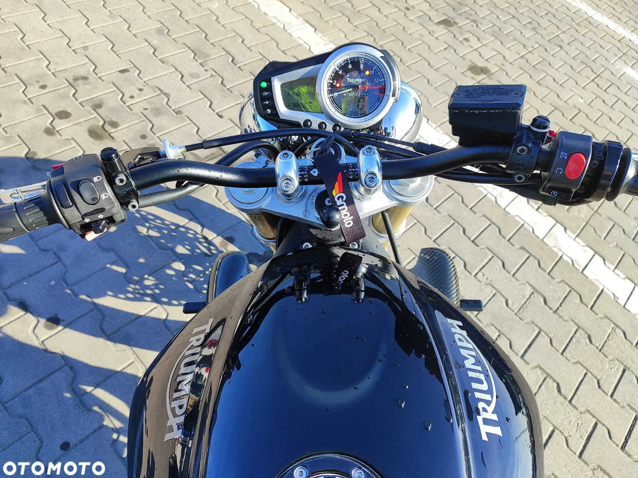 Triumph Street Triple - 8