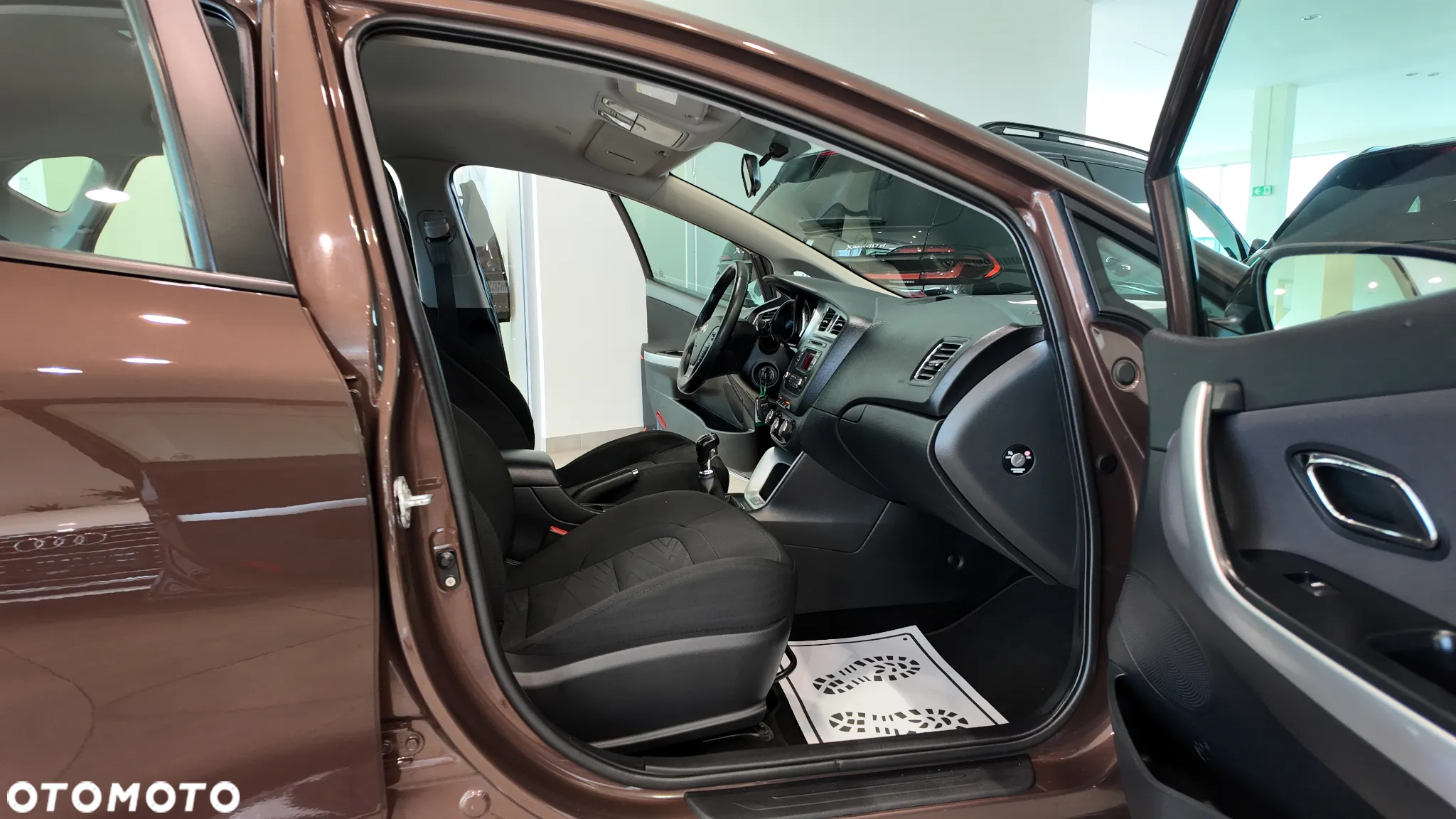 Kia Ceed 1.4 CVVT Dream Team Edition - 33