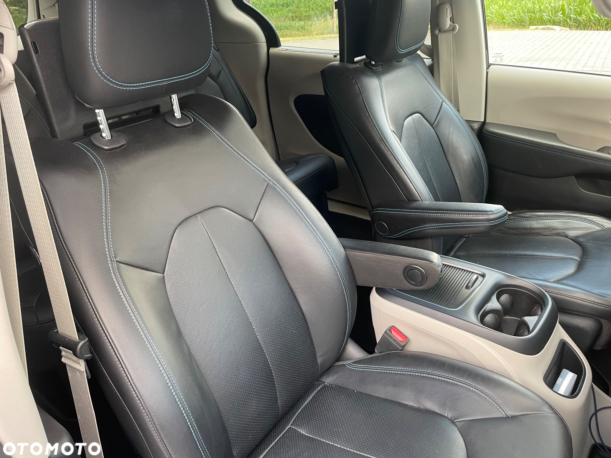 Chrysler Pacifica - 23