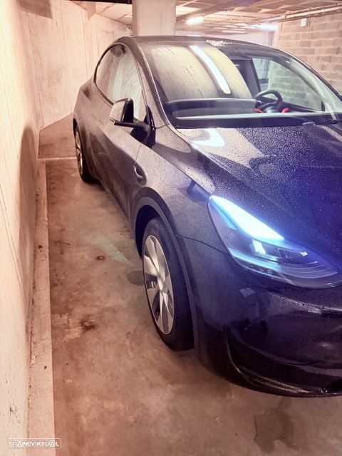 Tesla Model Y RWD - 24