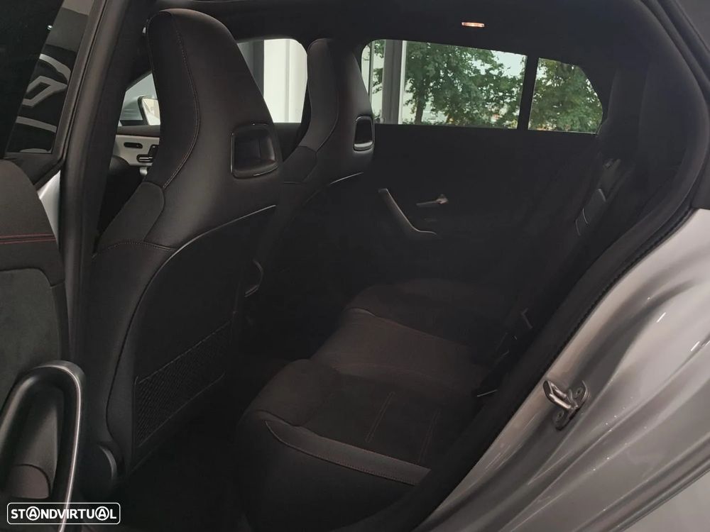 Mercedes-Benz CLA 250 e Shooting Brake AMG Line - 40