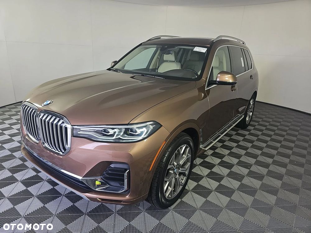 BMW X7 xDrive40i - 7