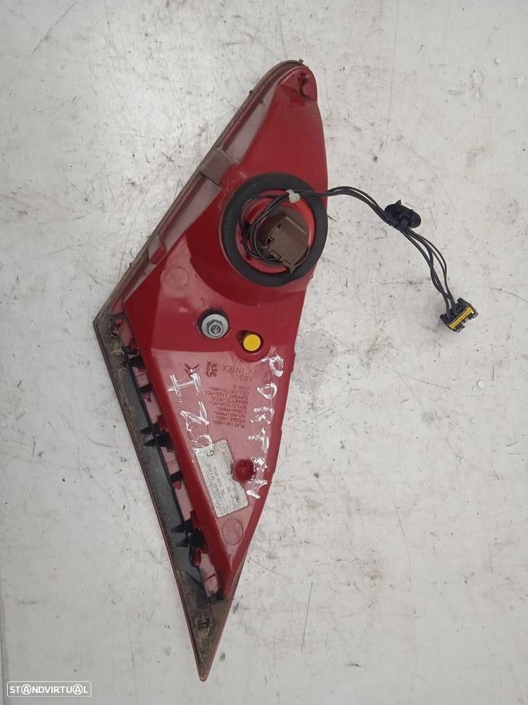 FAROLIM TRASEIRO ESQUERDO INTERIOR PEUGEOT 307 CC 2006 - 8