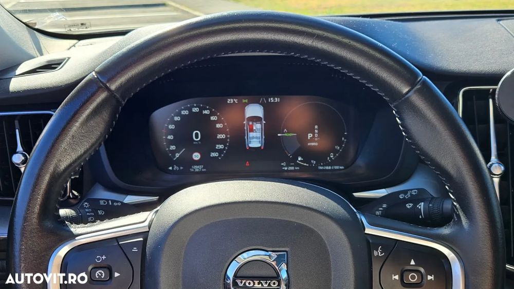 Volvo XC 60 ver-b6-mhev-at8-awd-inscription - 11
