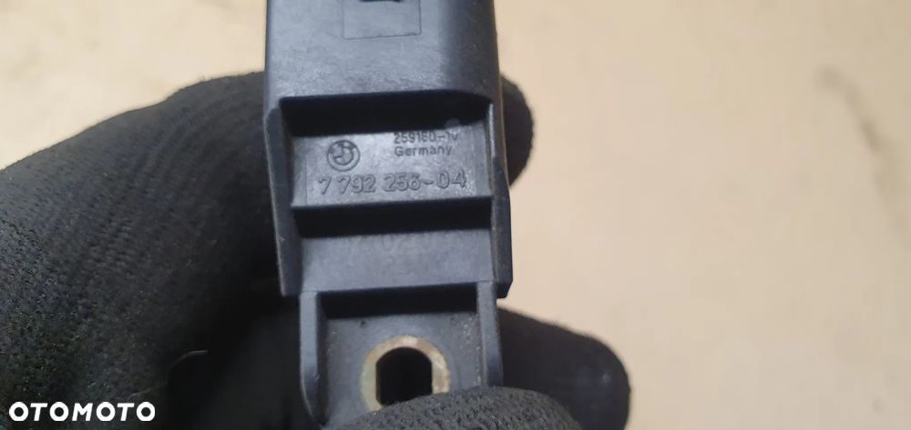 Czujnik położenia wałka rozrządu BMW 3 E90 3.0D 7792256 - 5
