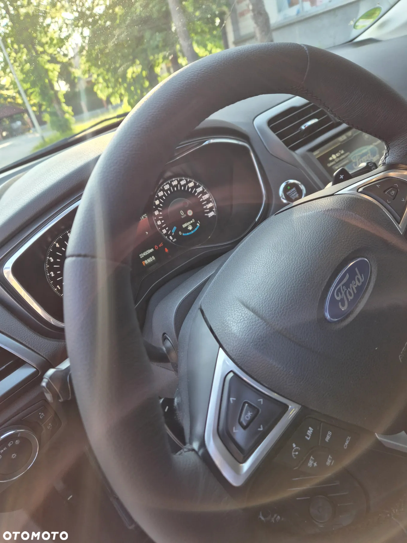 Ford Mondeo 2.0 TDCi Titanium PowerShift - 11