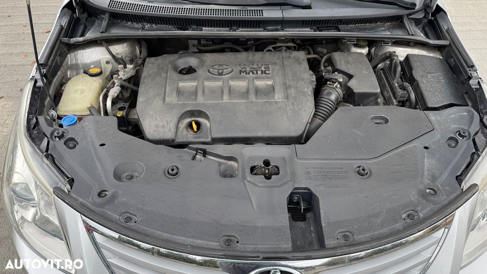 Toyota Avensis 1.8 Executive - 5
