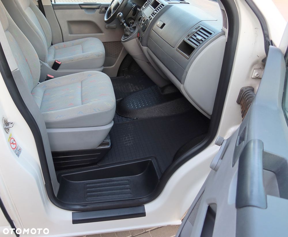 Volkswagen Transporter - 12
