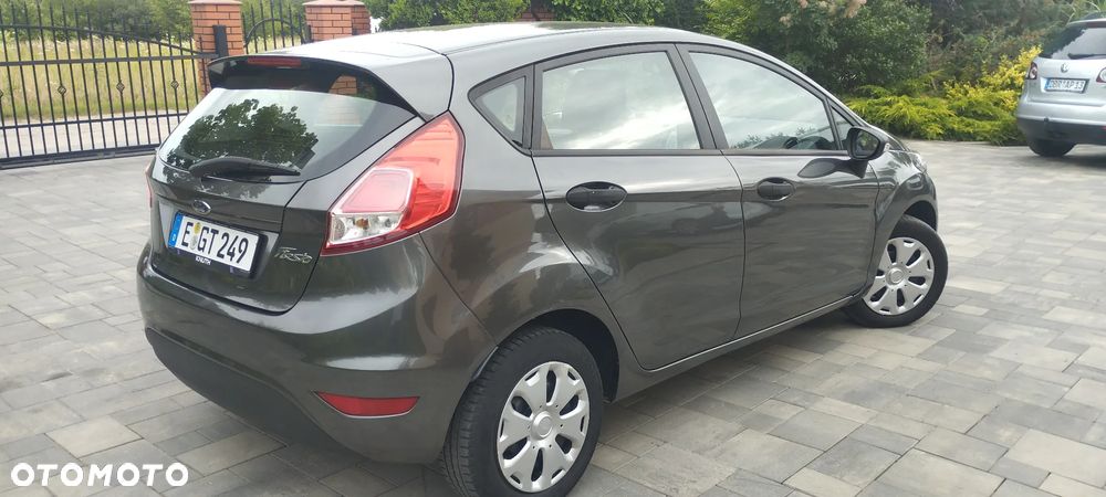 Ford Fiesta 1.25 Celebration - 14