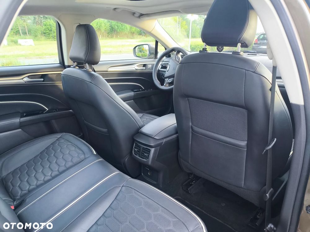 Ford Mondeo Vignale 2.0 Hybrid - 10